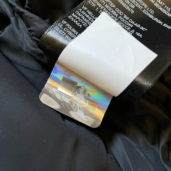 The North Face Men’s 1996 Retro Nuptse Jacket - Picture 10 of 10